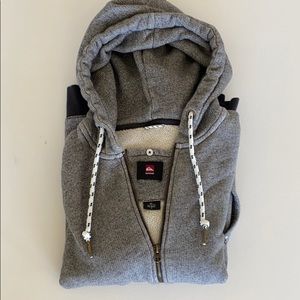 Quicksilver Men’s grey/black zip hoodie L